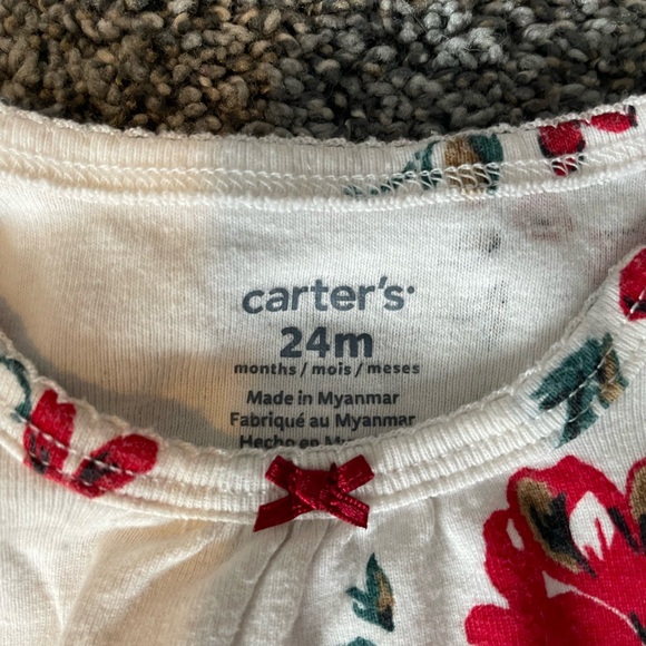 4 Carter's long sleeved Baby Onesies - Picture 4 of 7